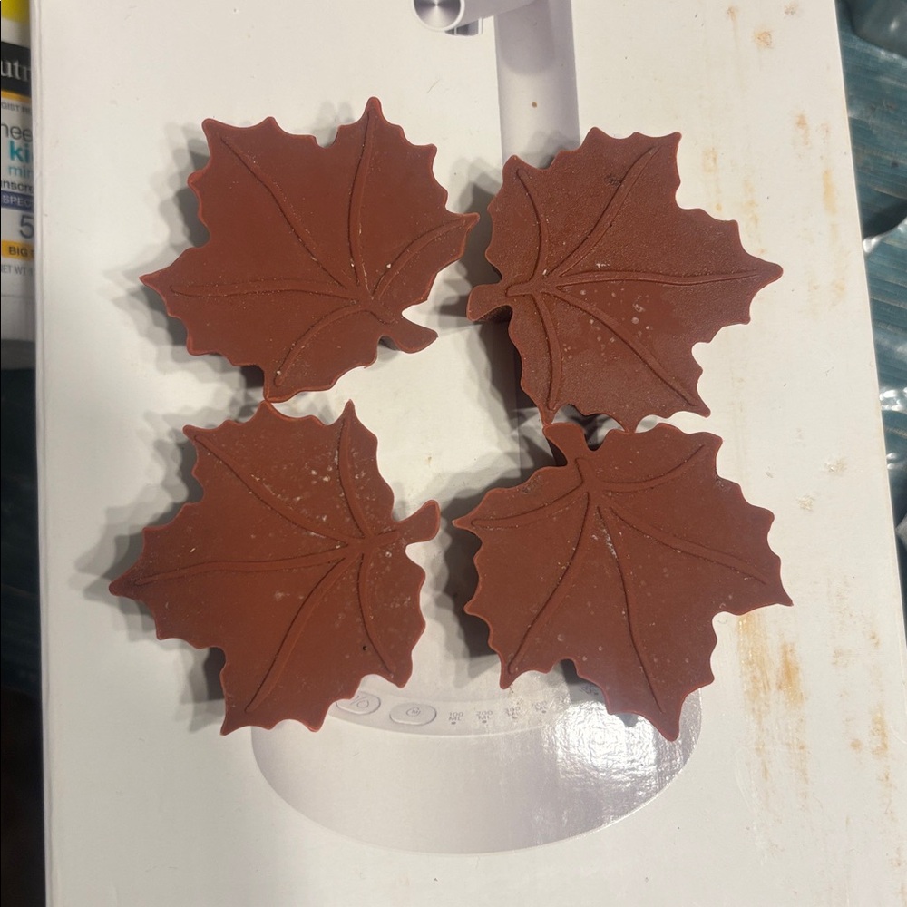 ⭐️ 5/$15 Pampered Chef Set of Four Brown Leaf-Shaped Trivet Set